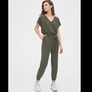 GAP Green Stretchy Jumpsuit with Tie, Pockets - Medium